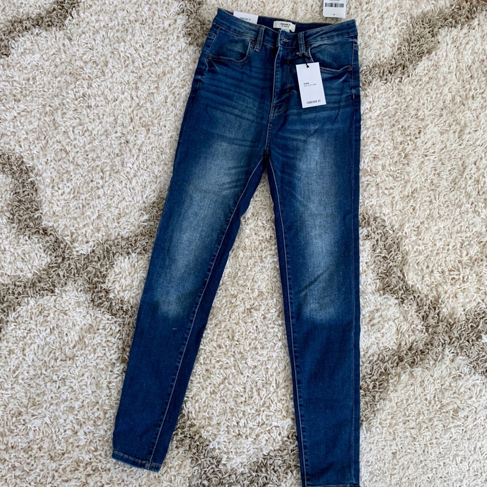 Forever 21 Blue Jeans NWT - Size 29